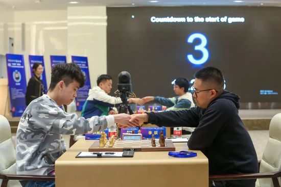 亚洲免费在线视频