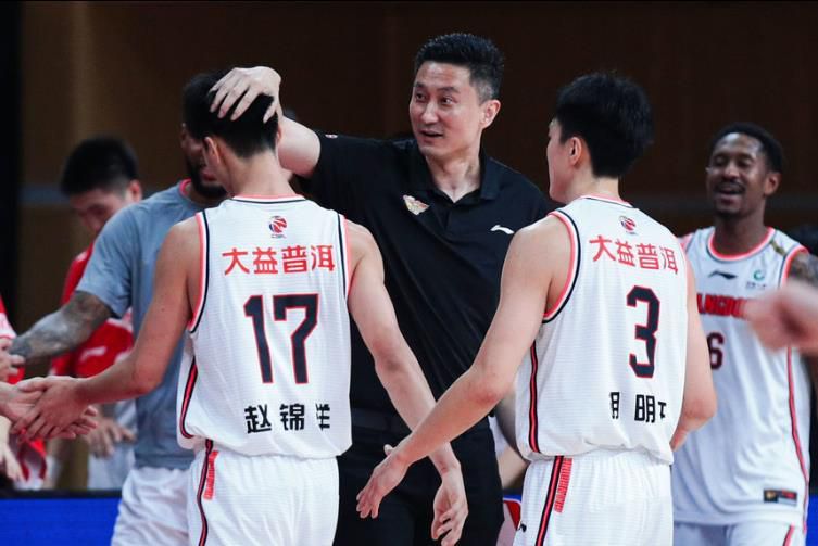 色婷婷伊人