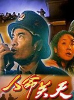 女生穿露胸开叉裙穿搭大忌